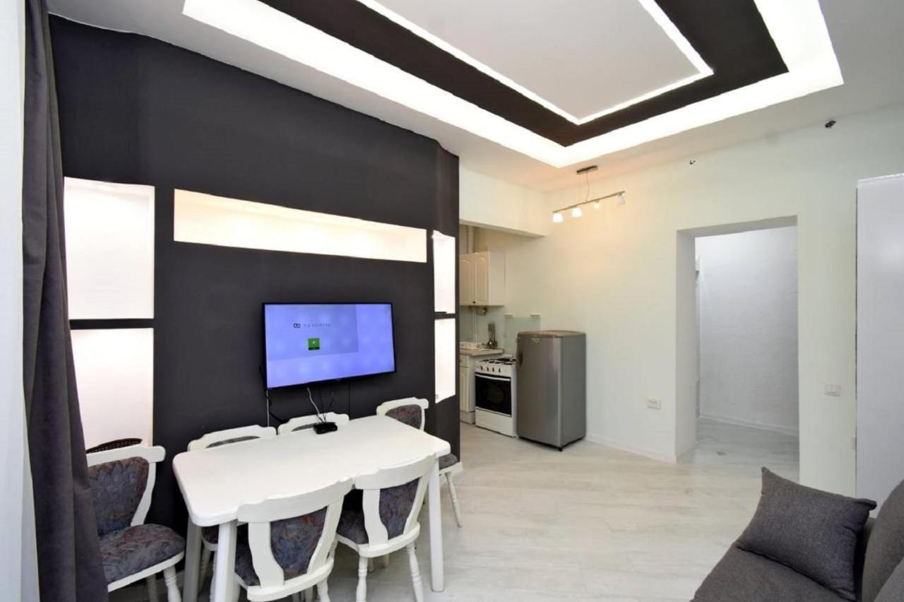 The Best Apartments In The Center Yerevan Exterior photo